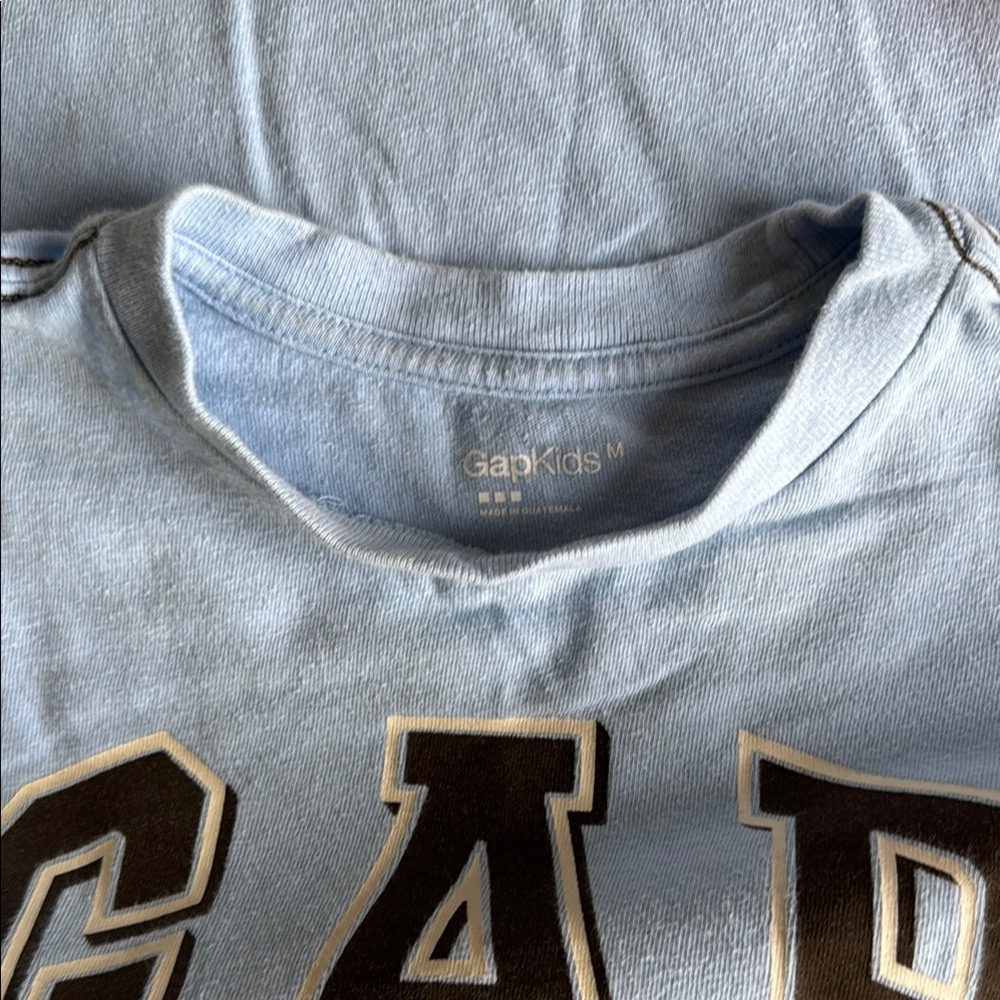 4/$15 GAP Kids Medium, size 8 Sky Blue Logo Tee *small stain noted - Picture 3 of 4